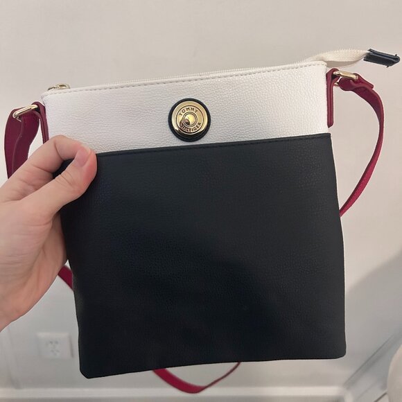 Tommy Hilfiger Handbags - Tommy Hilfiger Crossbody Bag